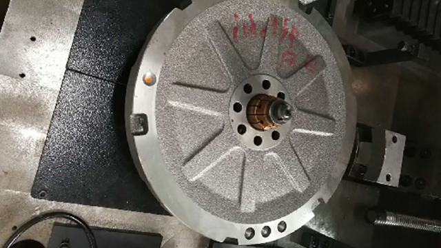 動平衡鉆孔去重一體機，可單面平衡，軸向鉆孔
